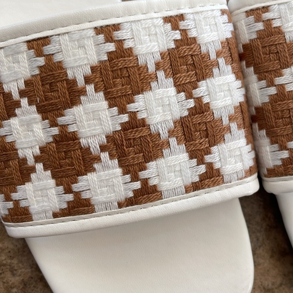 Plaid Woven Slides - Picture 6 of 7